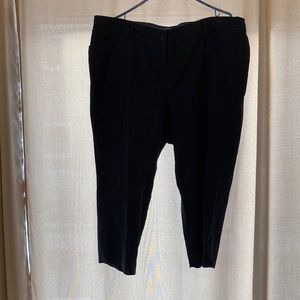Navy blue women’s capri pants